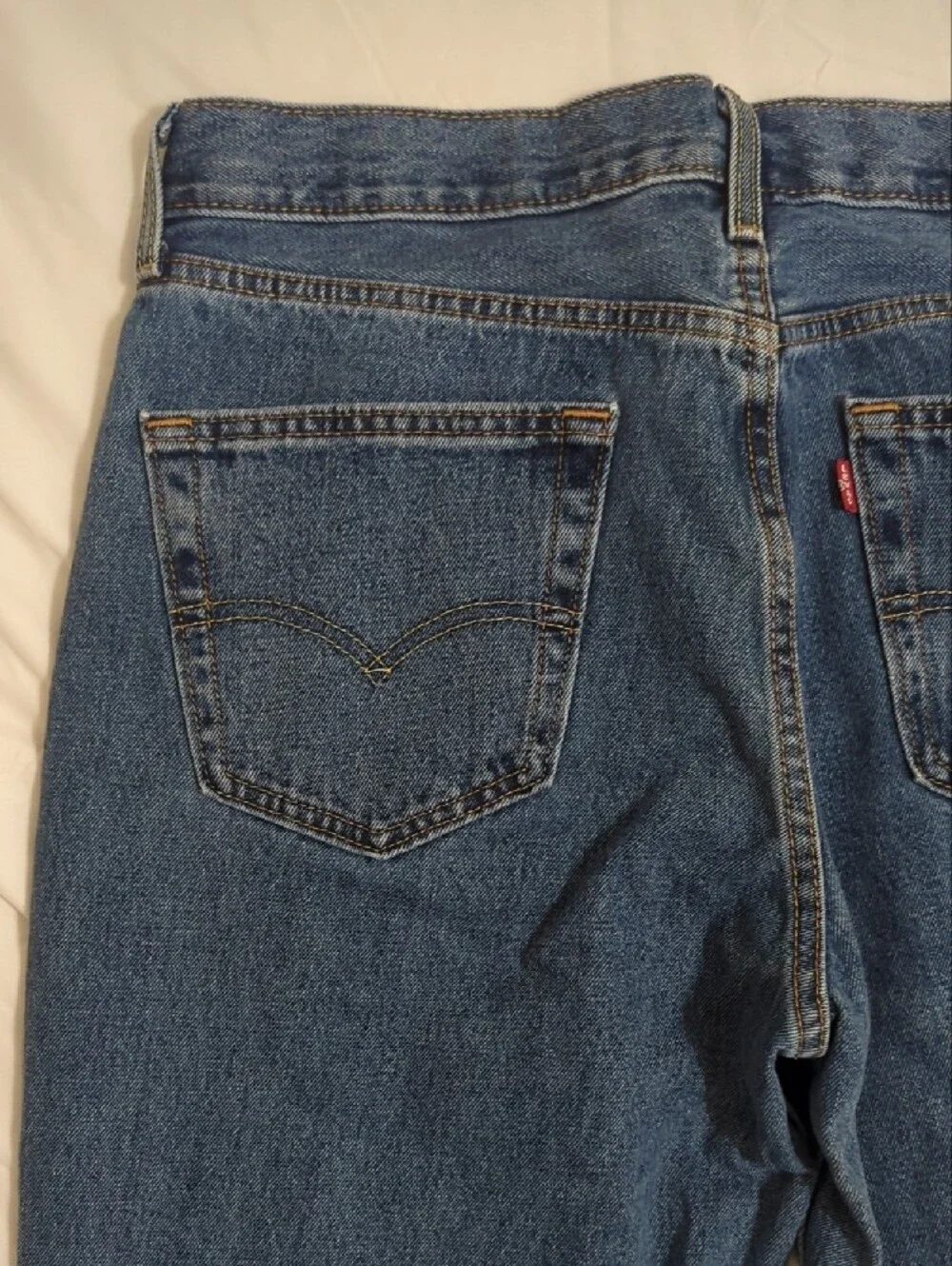 Levi’s Men’s 550 Relaxed Fit Jeans, Color Medium Stonewash Size 34x34